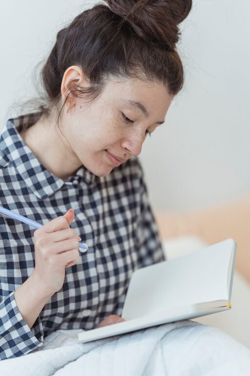 Beginner Guide to Journaling Every Day for a Better Mindset